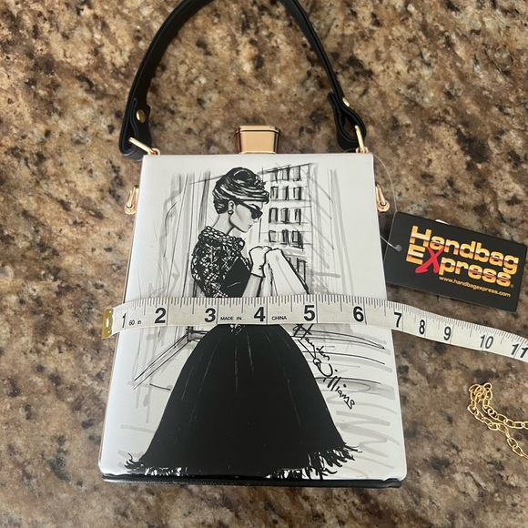 🖤Gorgeous hand purse🖤 - Picture 6 of 7